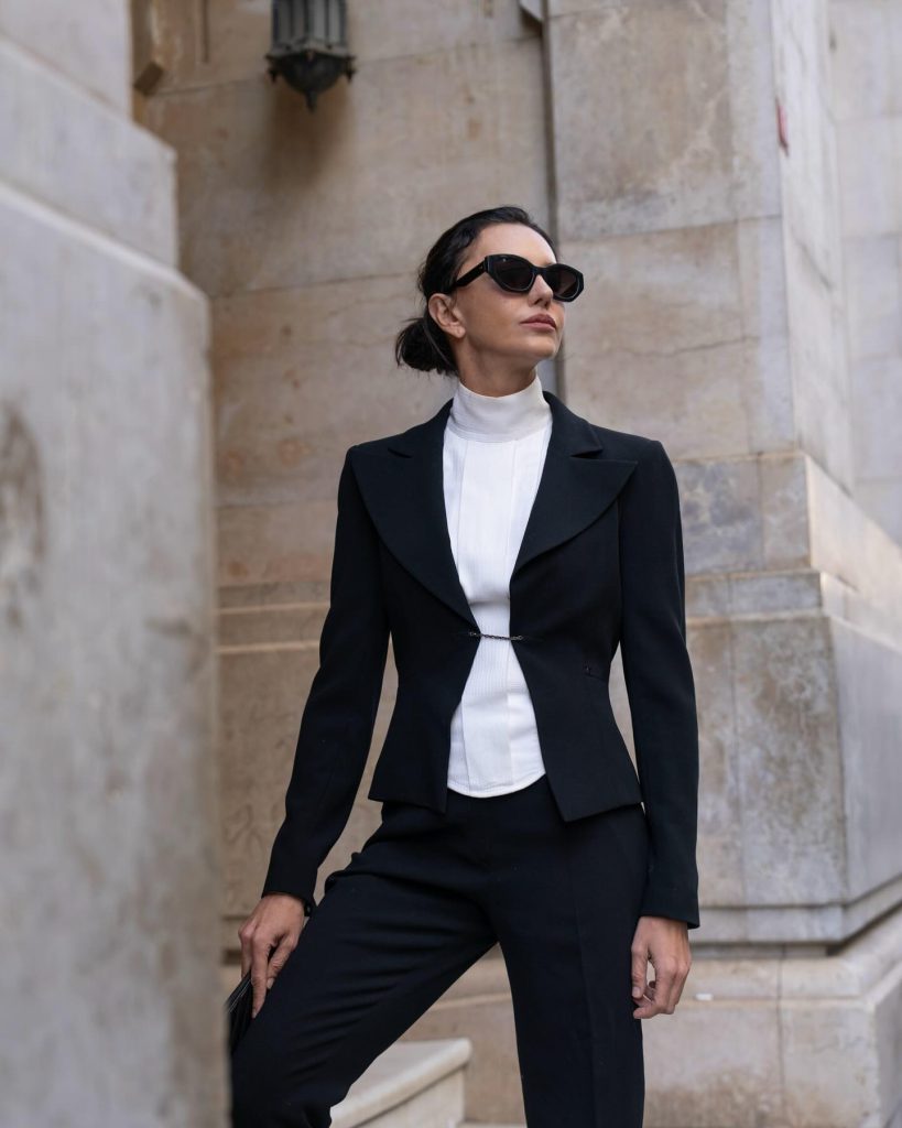 Nurgül Yeşilçay modeling boobs