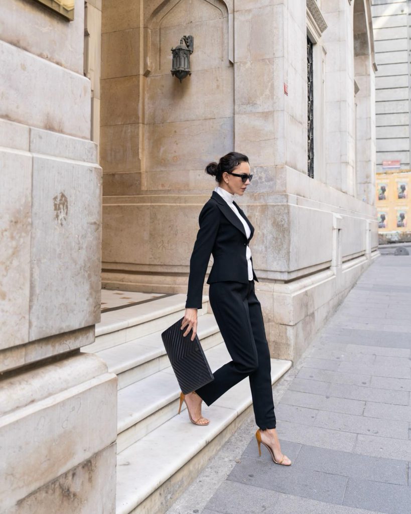 Nurgül Yeşilçay modeling hot photos