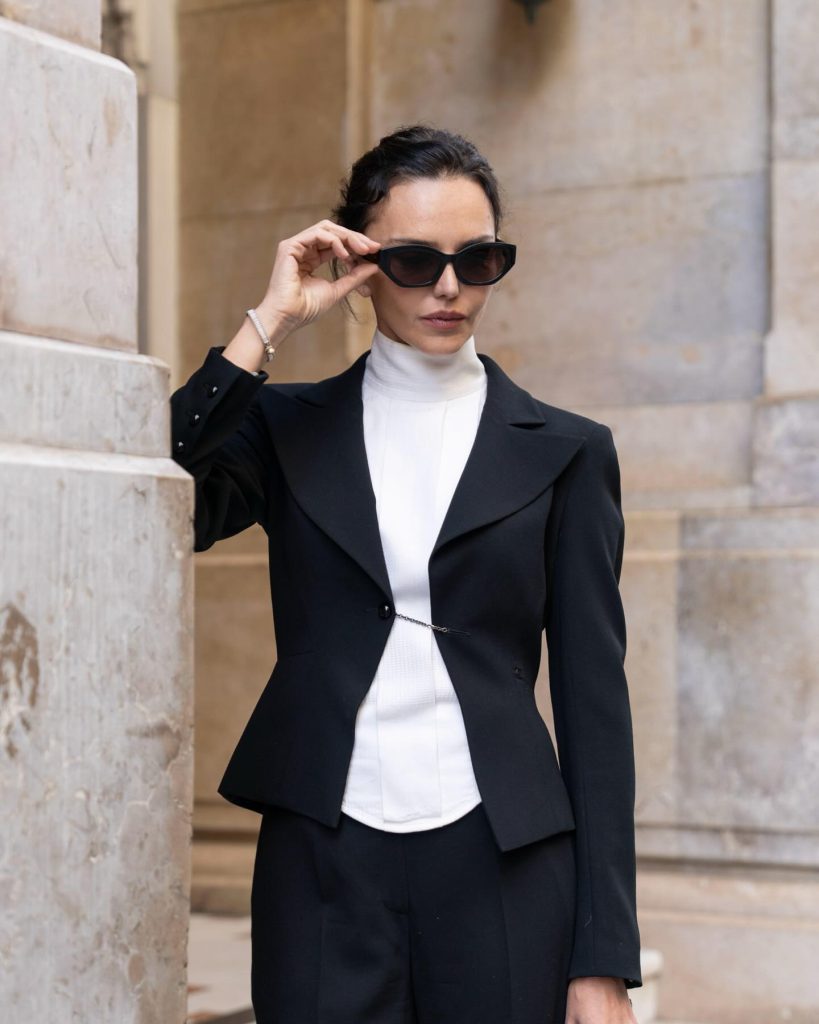 Nurgül Yeşilçay modeling pussy