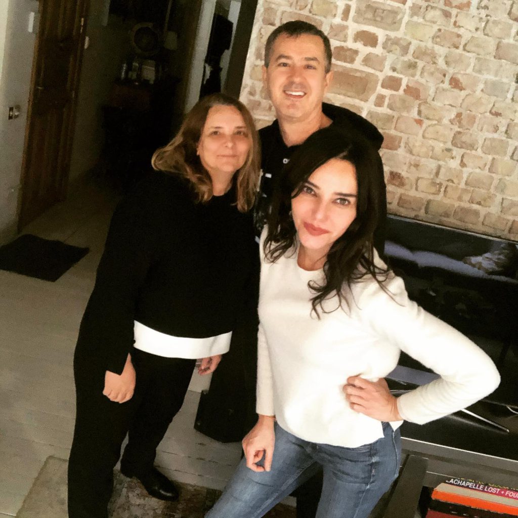 Nurgül Yeşilçay smiles hot photos