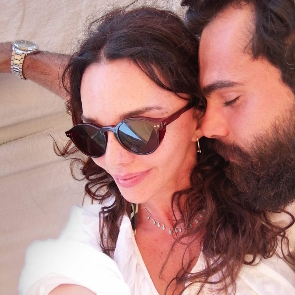 Nurgül Yeşilçay smiles nude pics