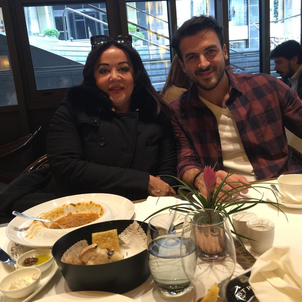 Oya Aydoğan ardent sexy