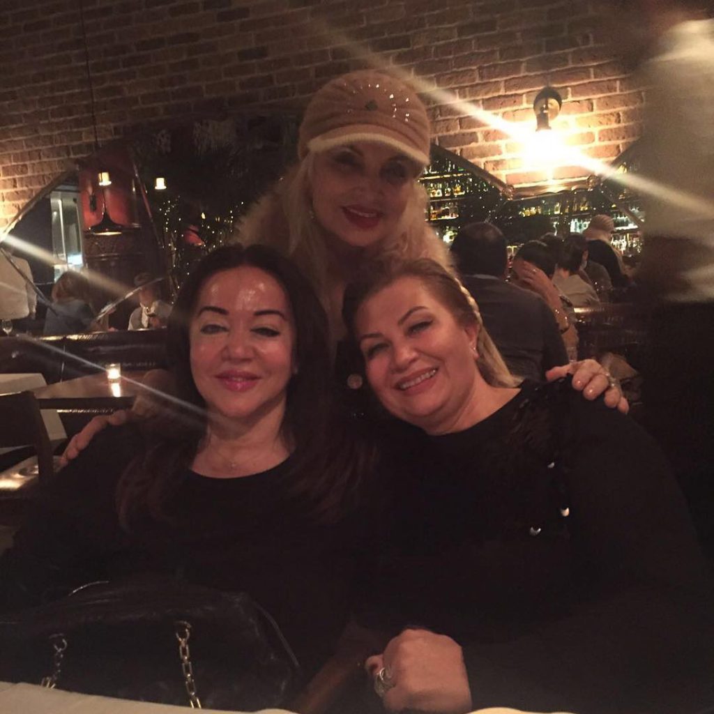 Oya Aydoğan looks boobs