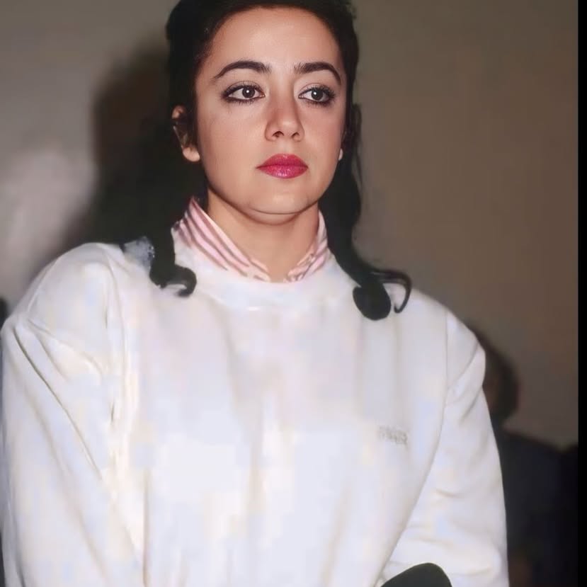 Oya Aydoğan modeling hot bikini