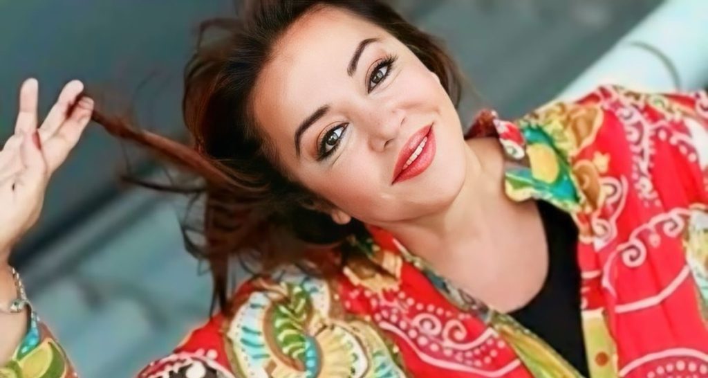 Oya Aydoğan modeling hot photos