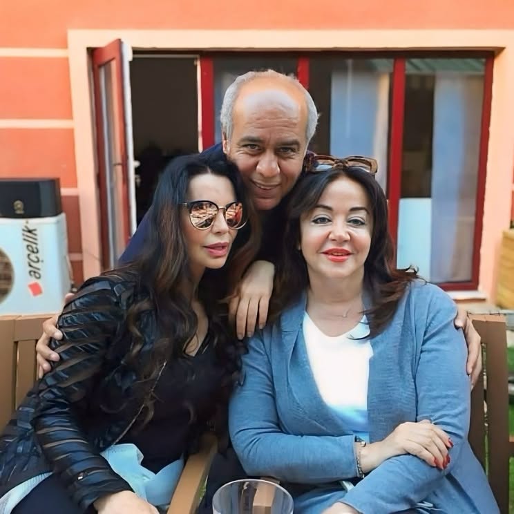 Oya Aydoğan modeling nudes