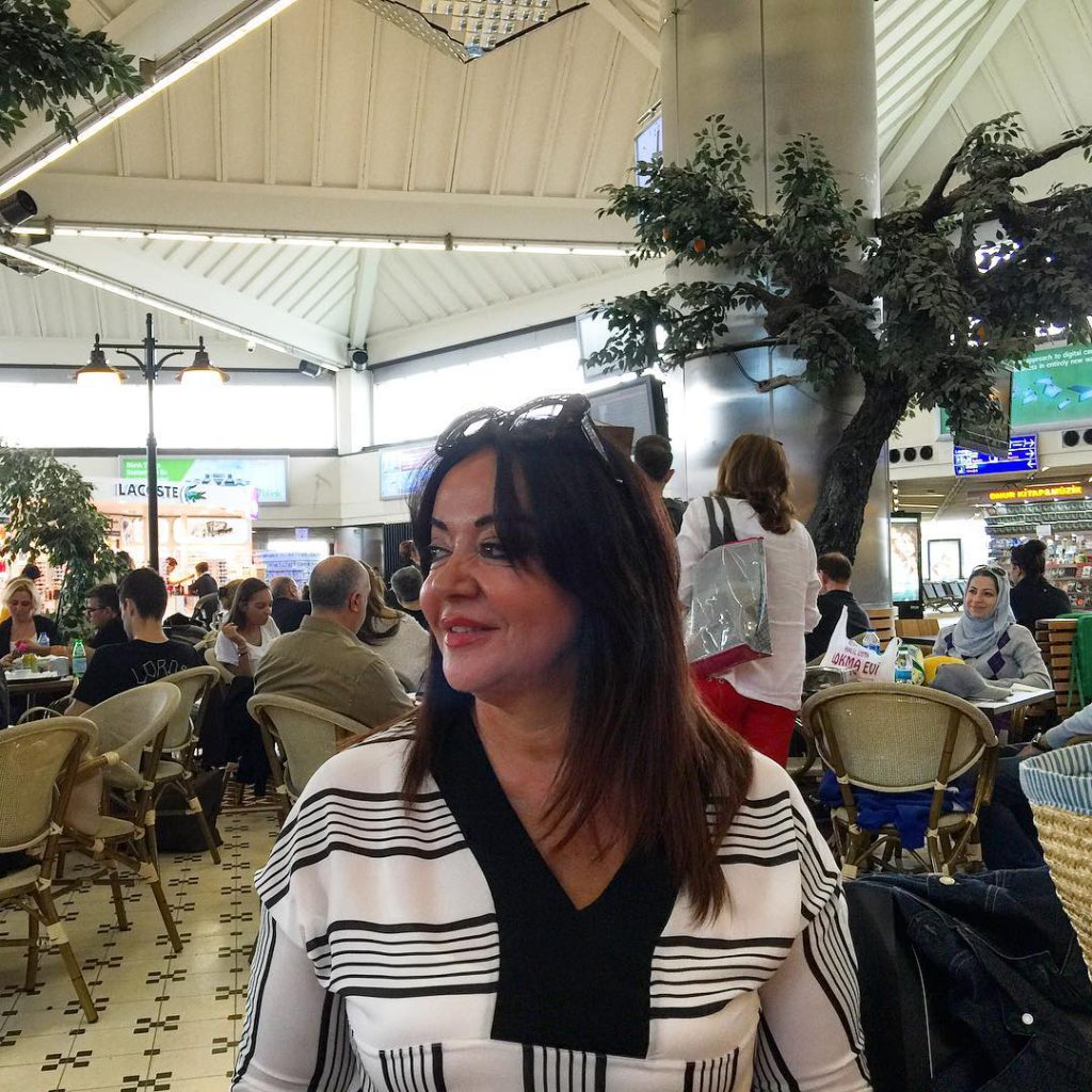 Oya Aydoğan poses hot pics