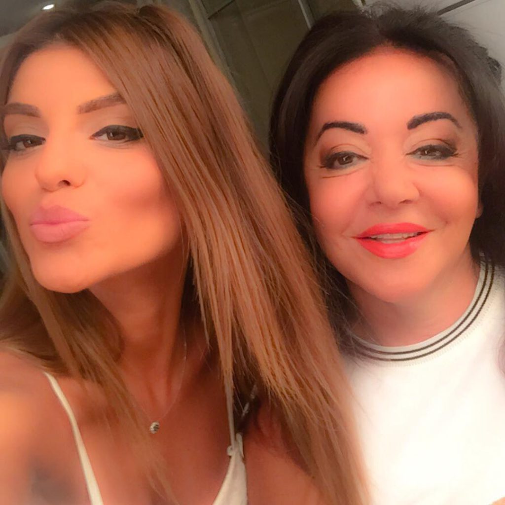 Oya Aydoğan poses naked