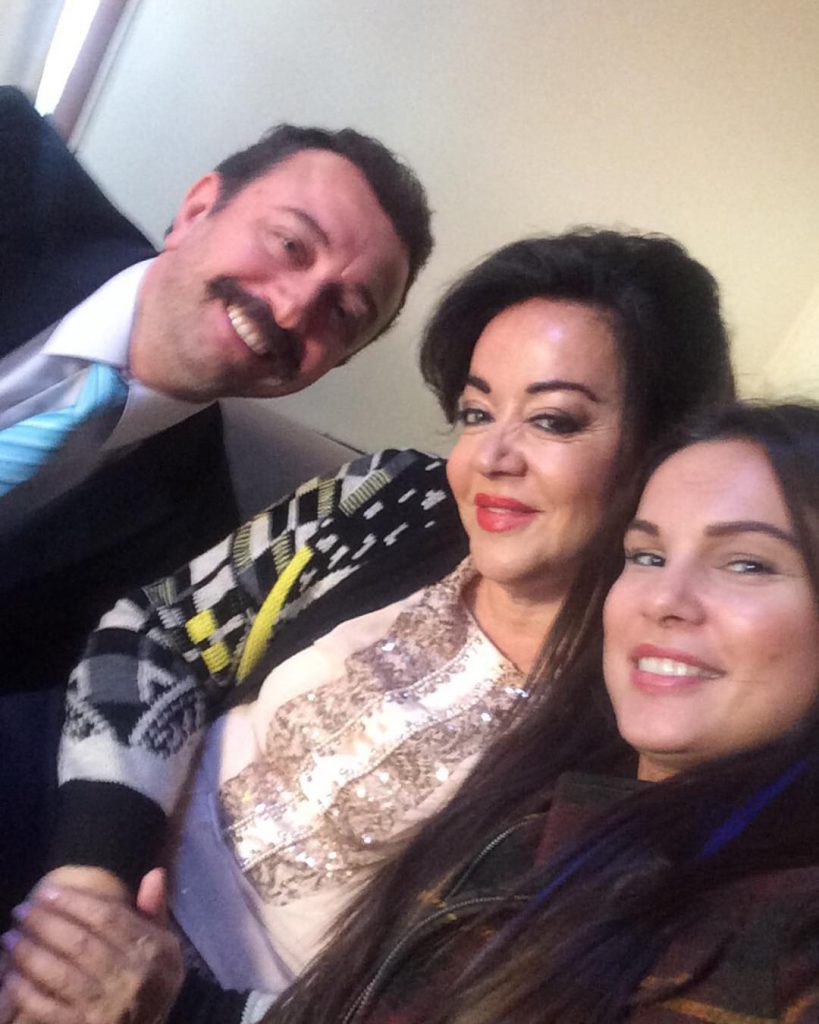 Oya Aydoğan smiles boobs