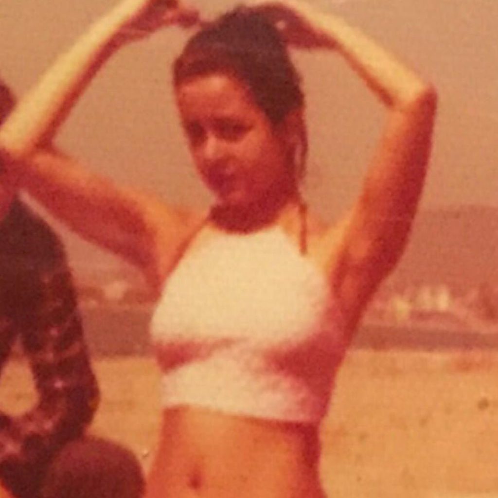 Oya Aydoğan smiles hot photos