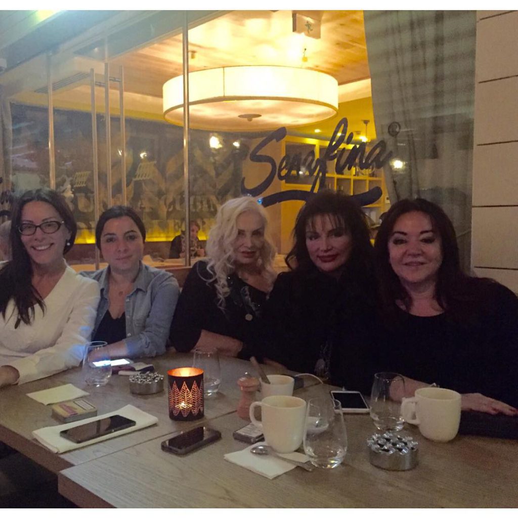 Oya Aydoğan smiles hot pics