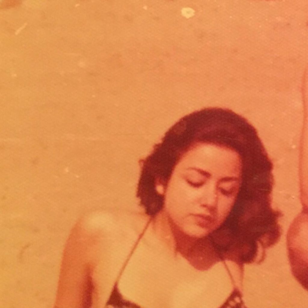 Oya Aydoğan smiles sexy