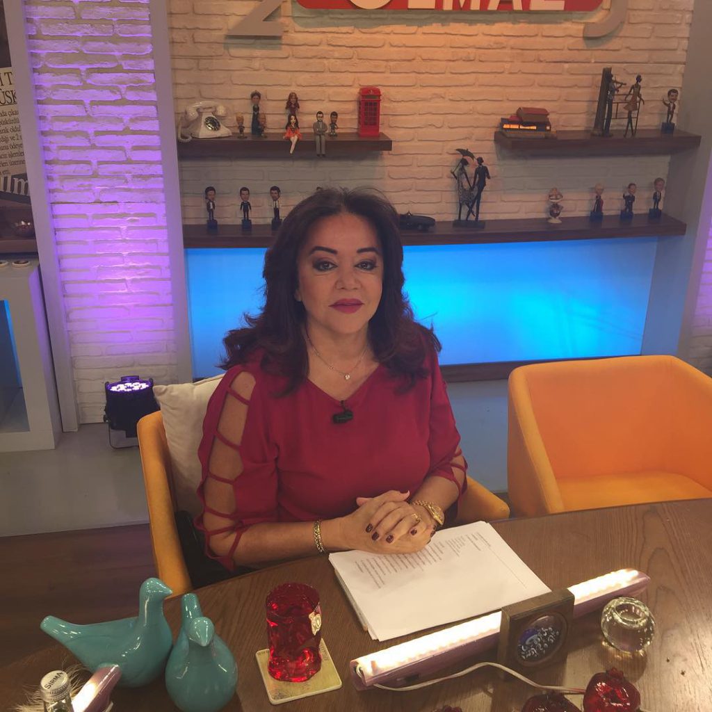 Oya Aydoğan smiles xxx