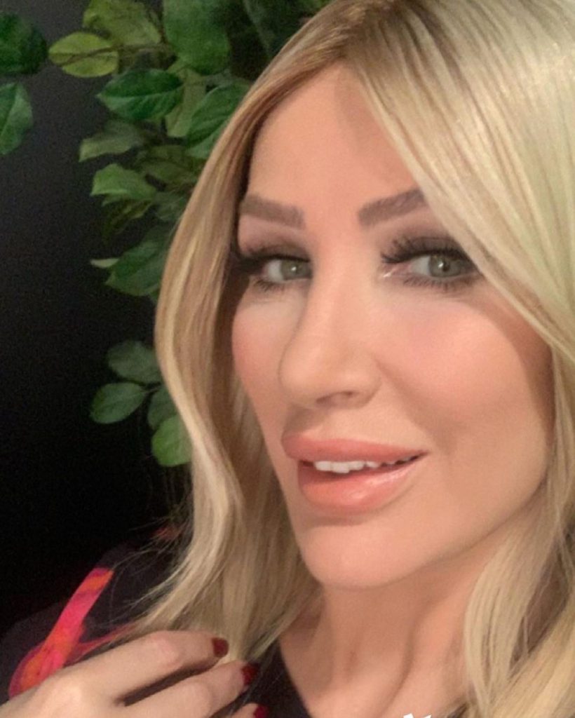 Seda Sayan ardent bikini