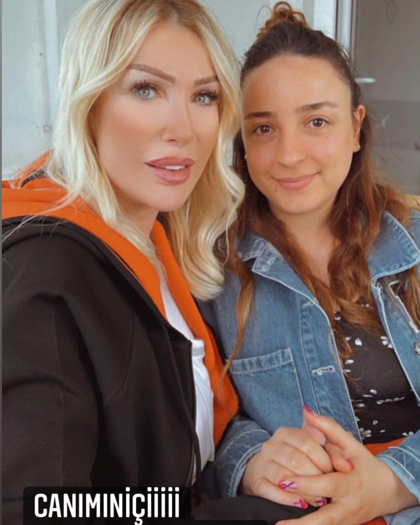 Seda Sayan ardent hot photos