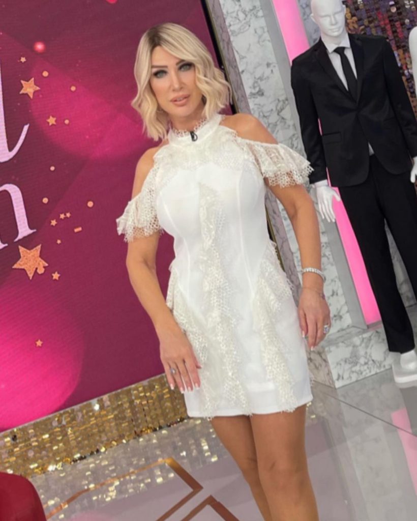 Seda Sayan looks sex