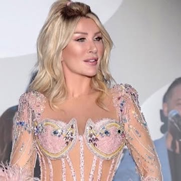 Seda Sayan modeling sex