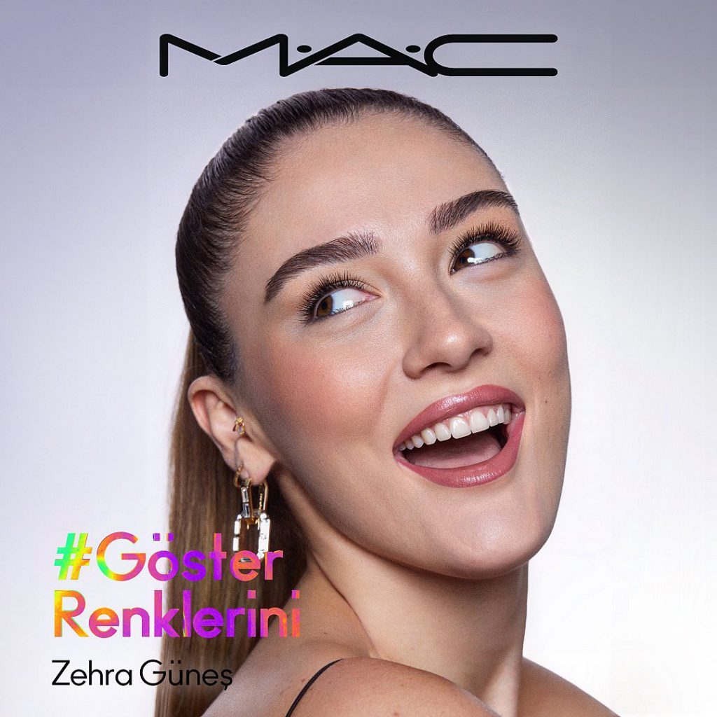 Zehra Güneş ardent hot