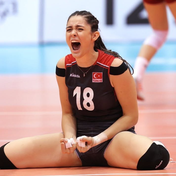 Zehra Güneş beautiful hot pics