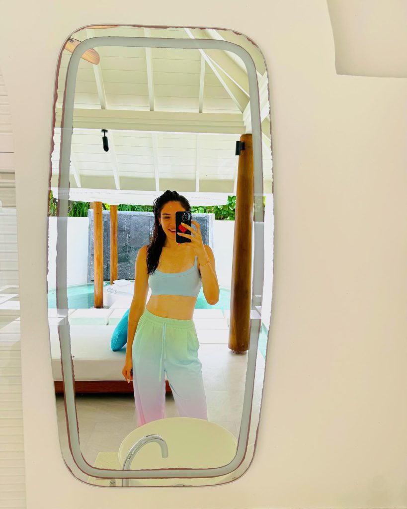 Zehra Güneş depicts fire fuck