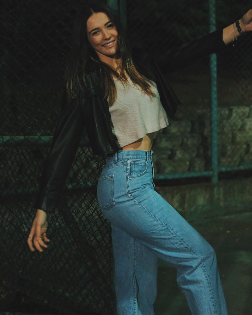 Zehra Güneş hot bikini