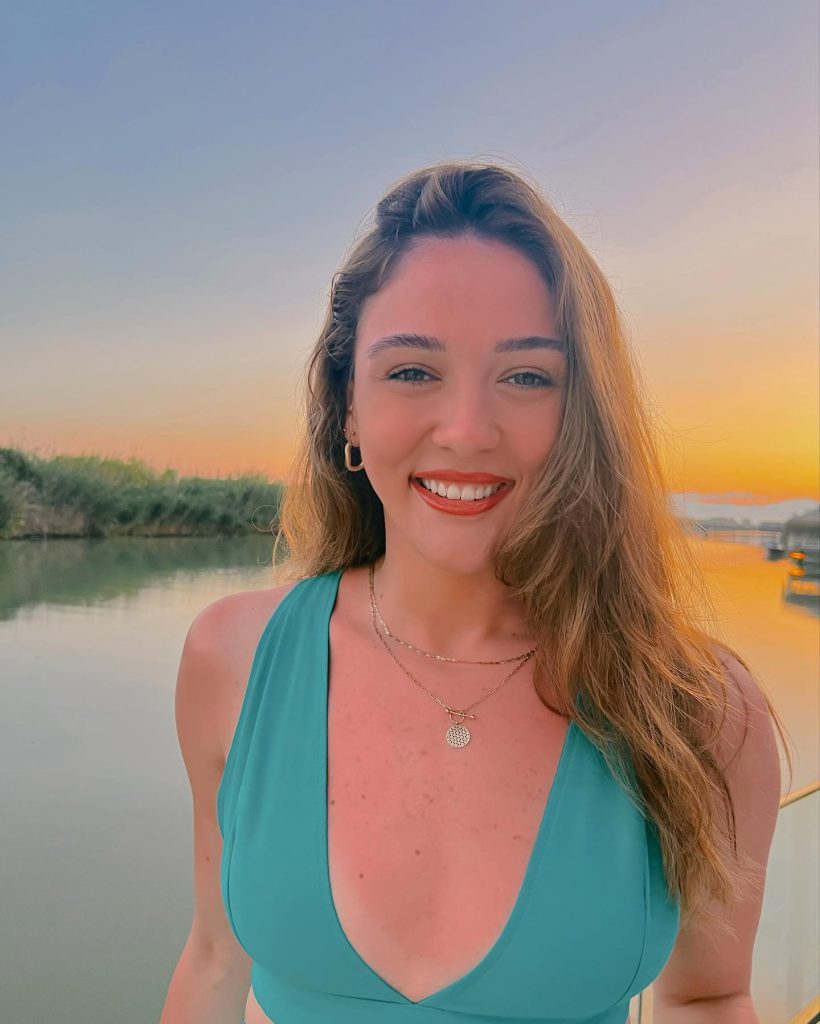 Zehra Güneş looks boobs