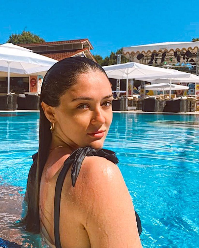 Zehra Güneş looks hot bikini