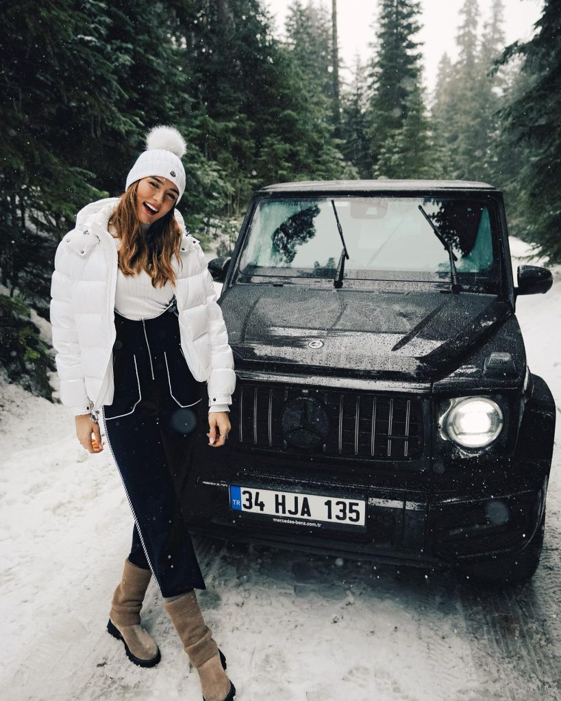 Zehra Güneş modeling hot