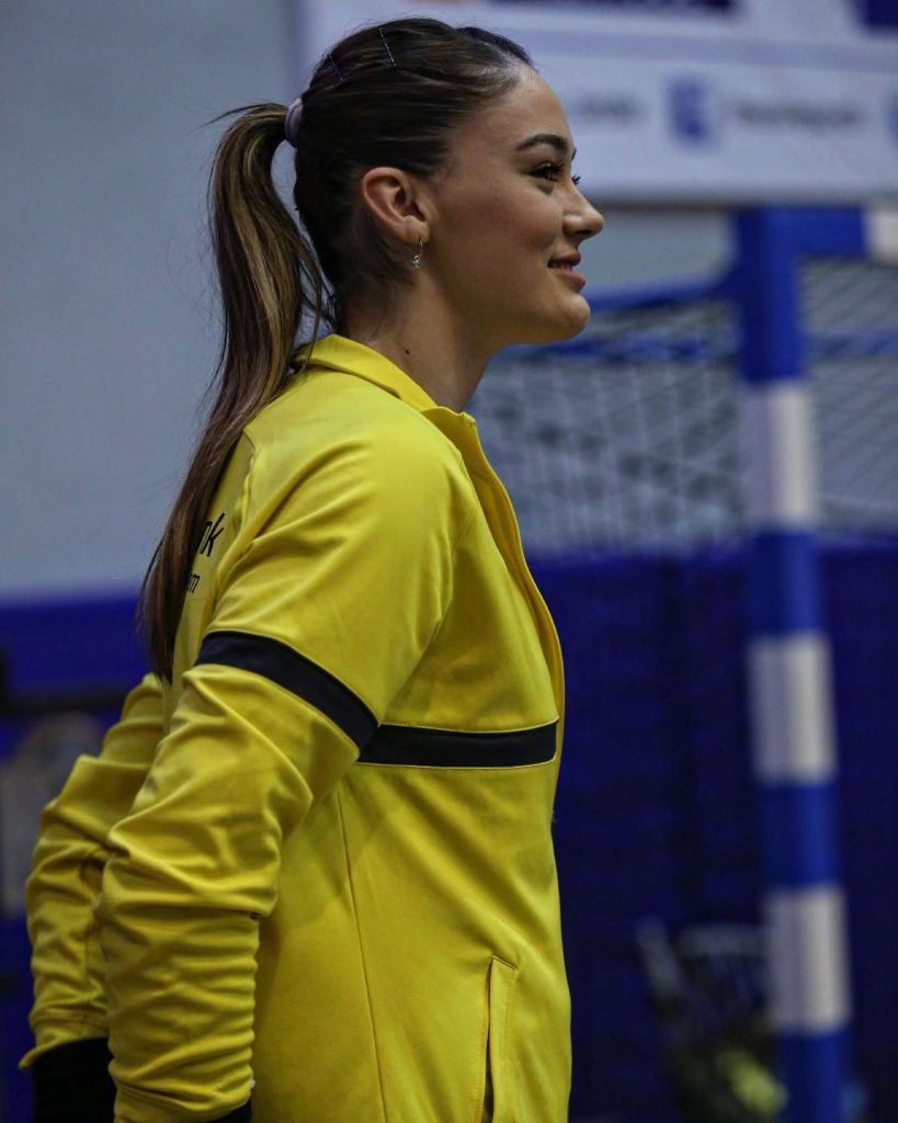 Zehra Güneş poses ass