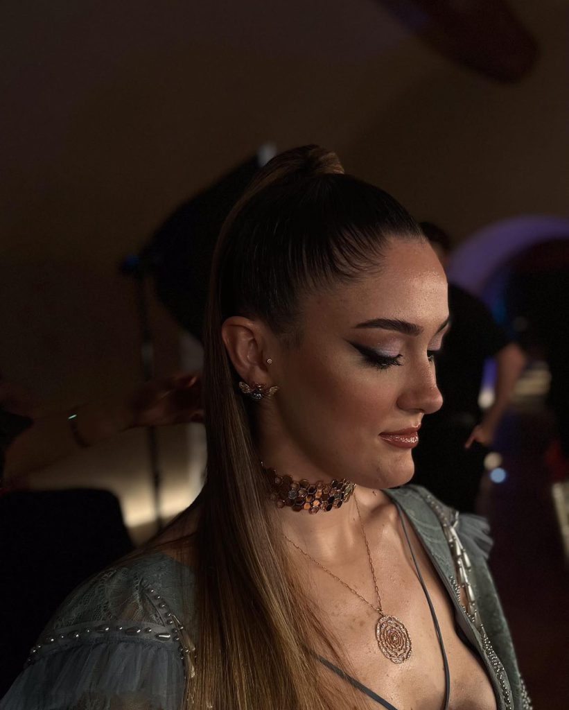 Zehra Güneş poses nude pics