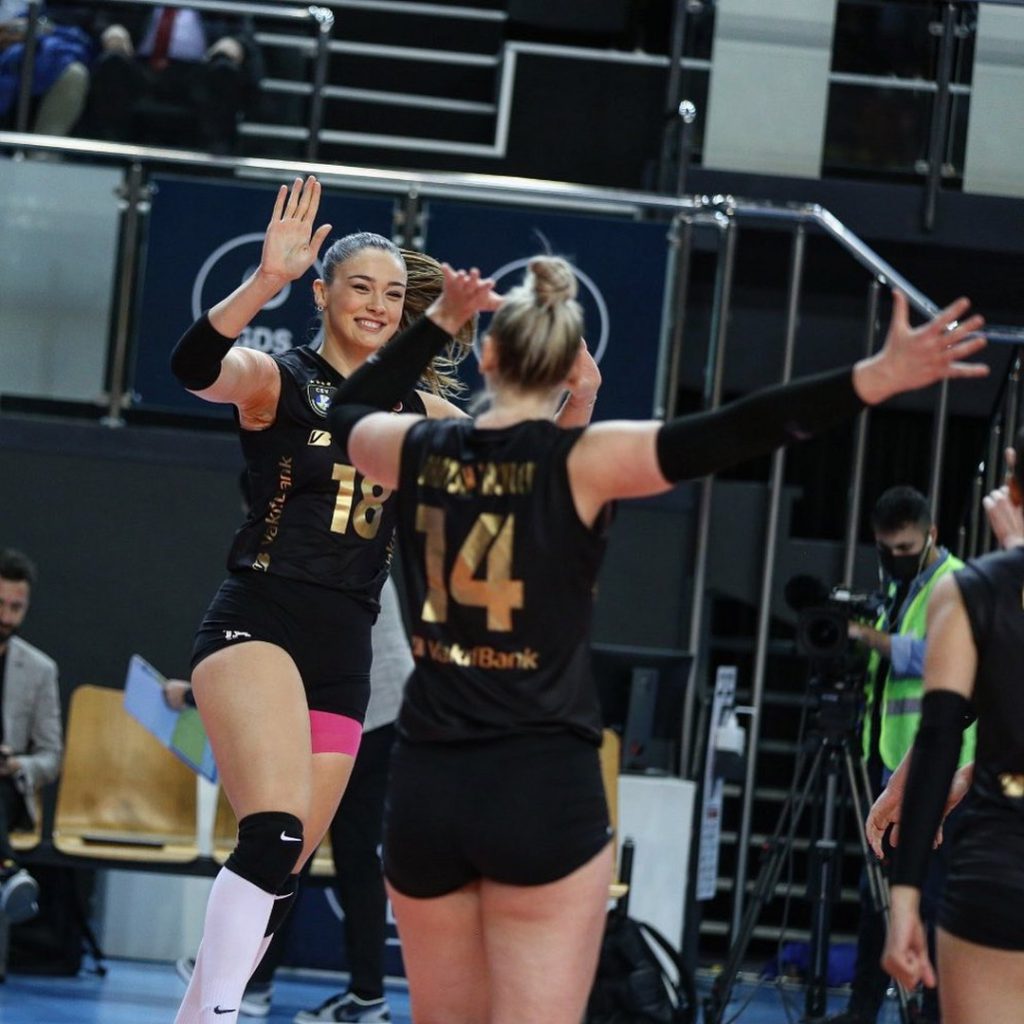 Zehra Güneş sex scenes