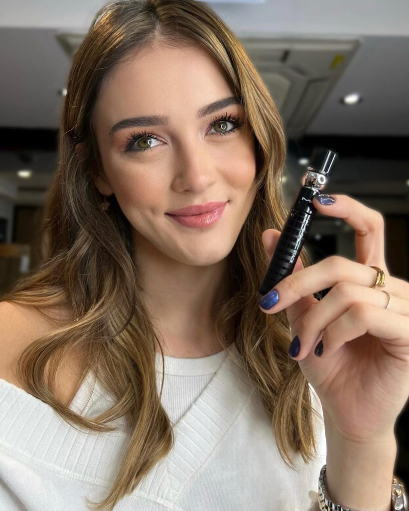 Zehra Güneş smiles hot