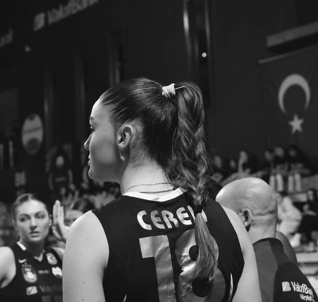 Zehra Güneş smiles hot bikini