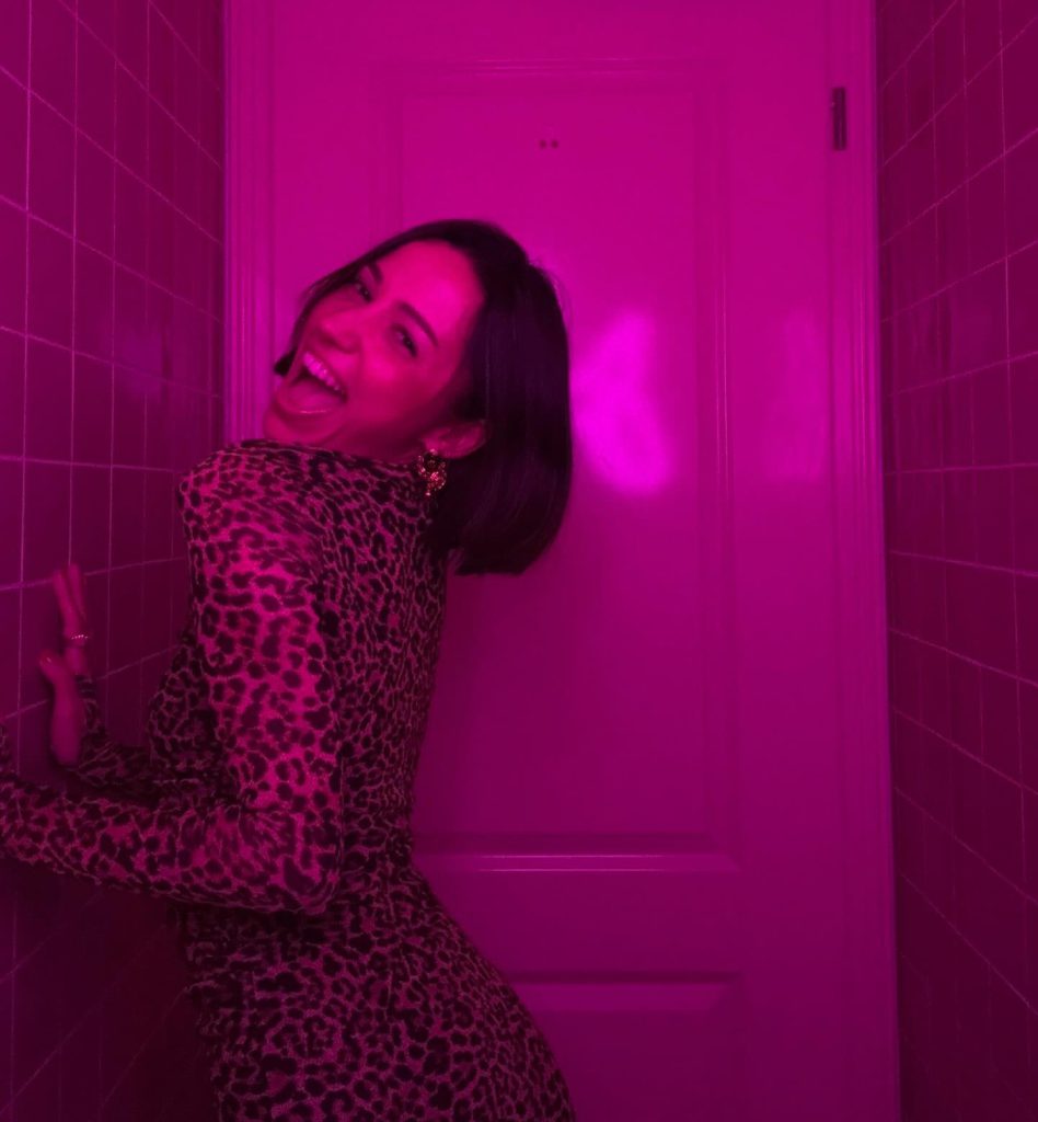 Zeynep Bastık ardent hot photos