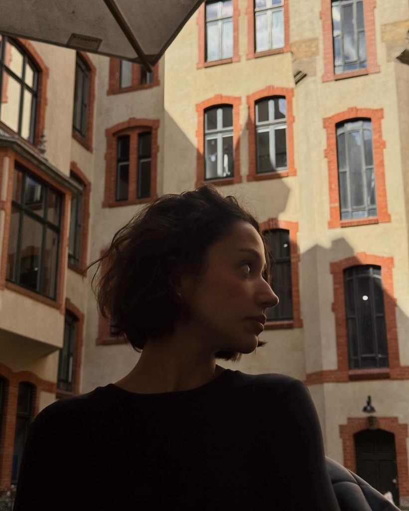 Zeynep Bastık ardent naked