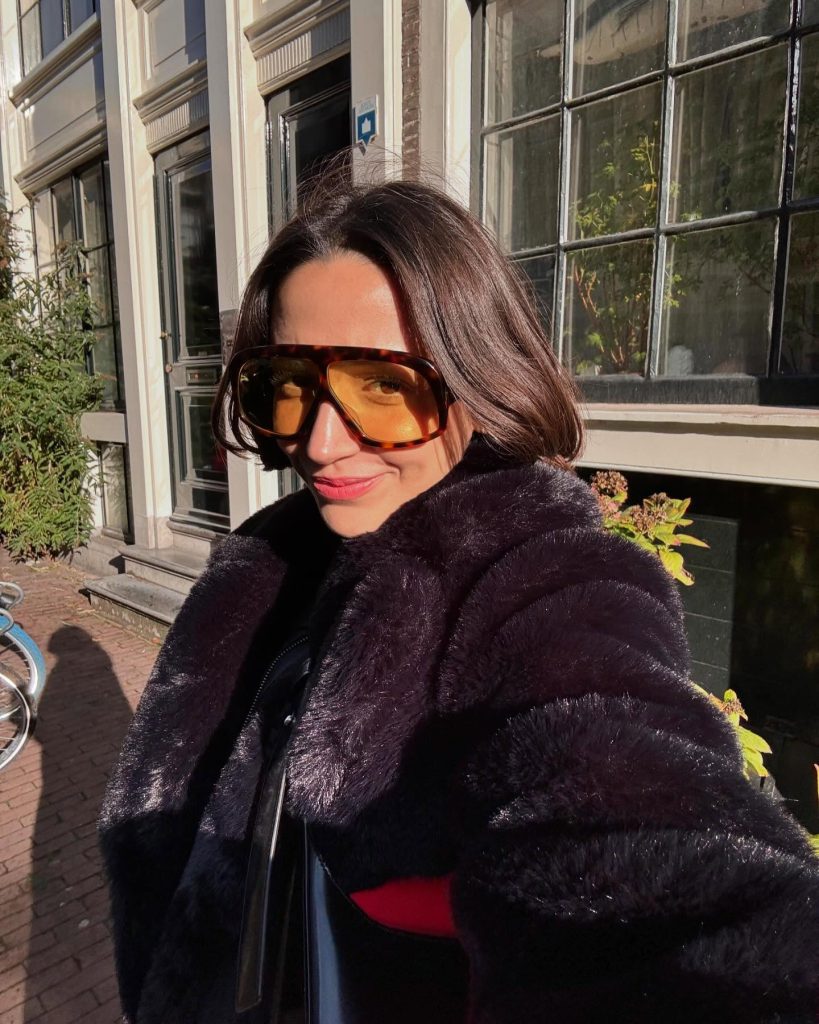 Zeynep Bastık depicts fire hot pics