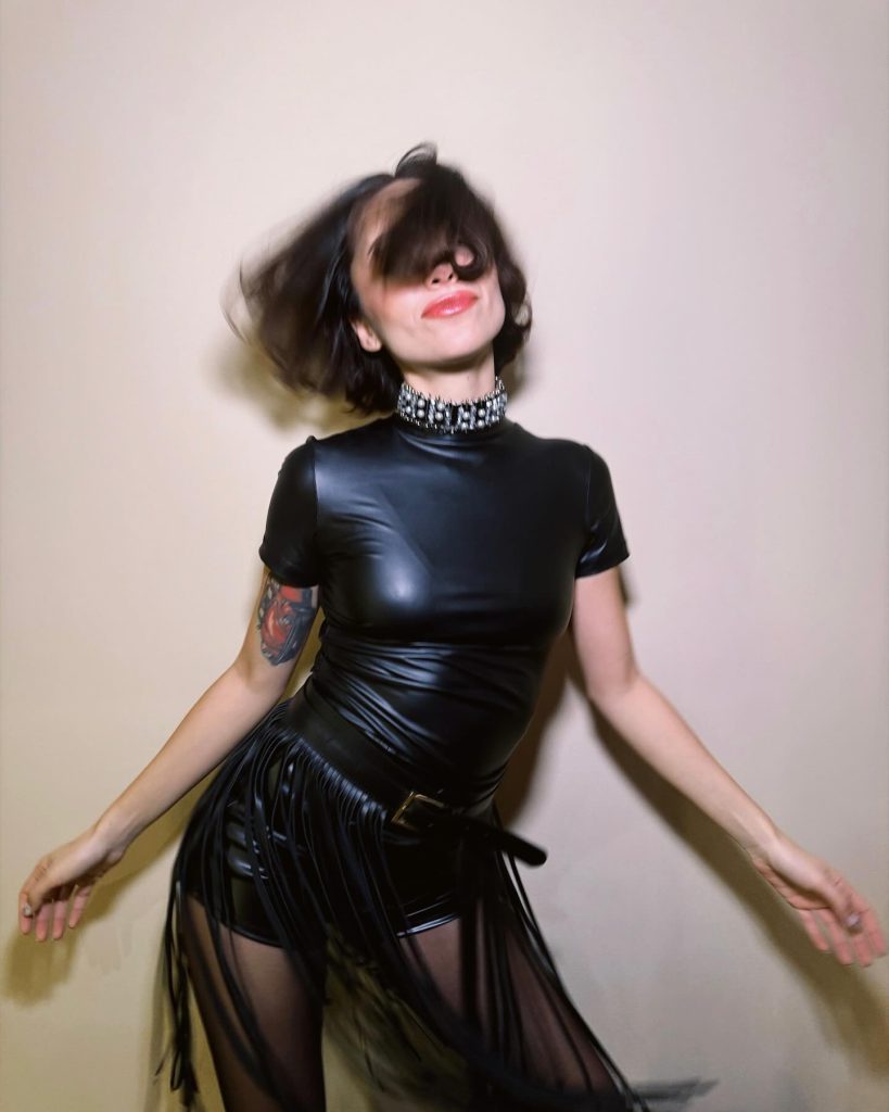 Zeynep Bastık hot bikini