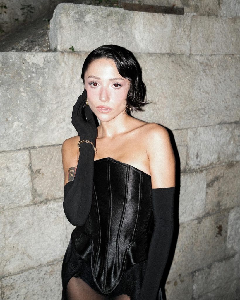 Zeynep Bastık looks xxx