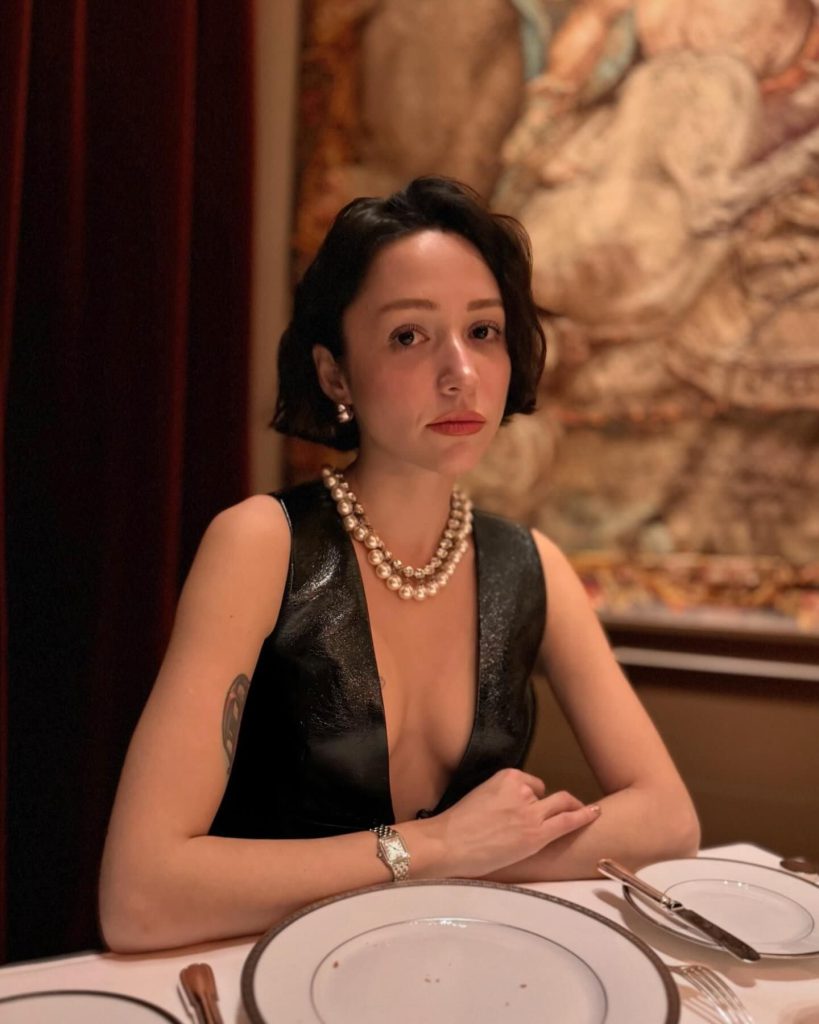 Zeynep Bastık poses nude