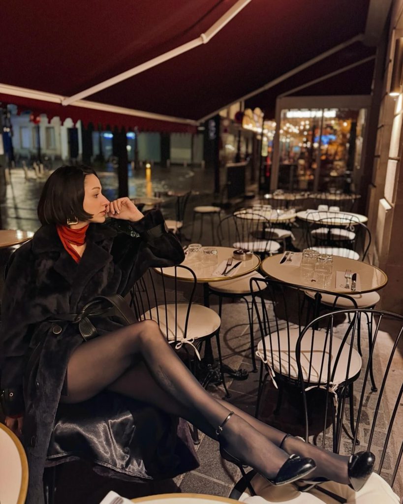 Zeynep Bastık poses xxx