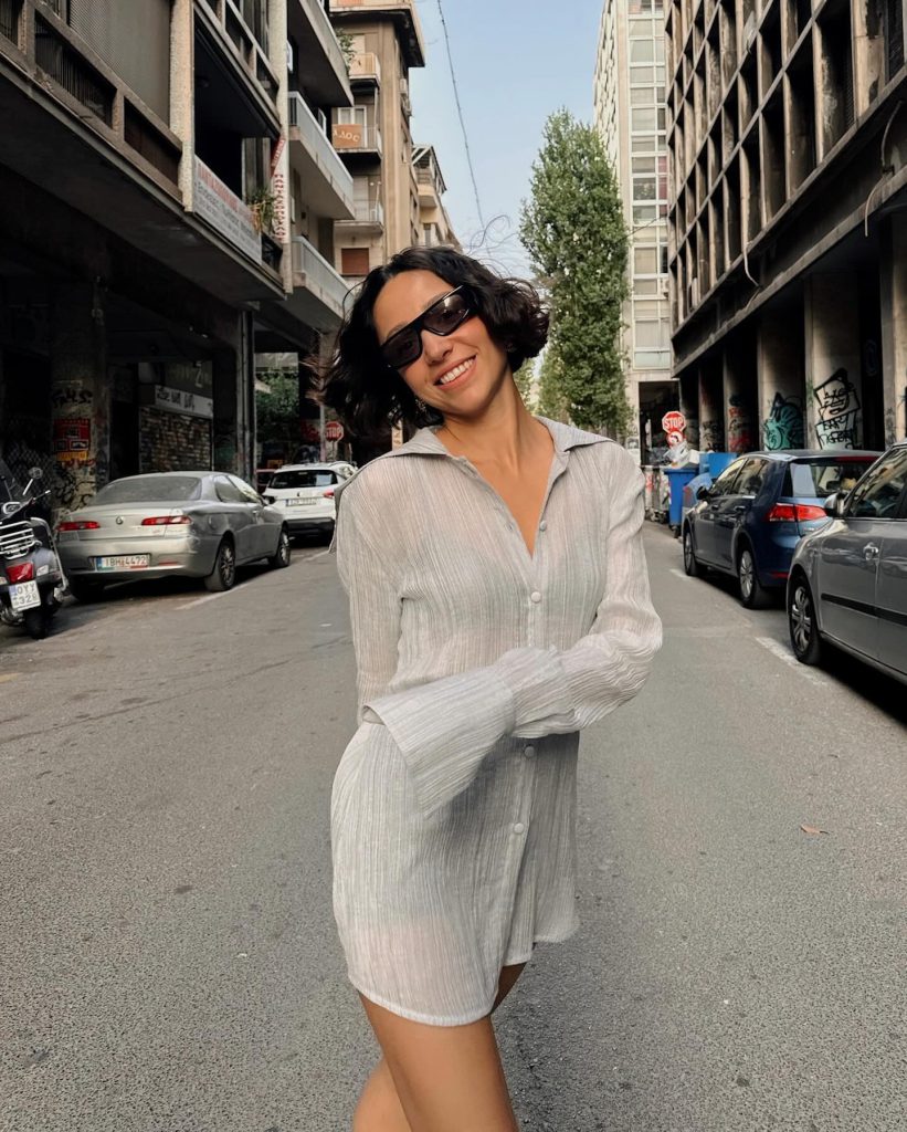 Zeynep Bastık smiles bikini