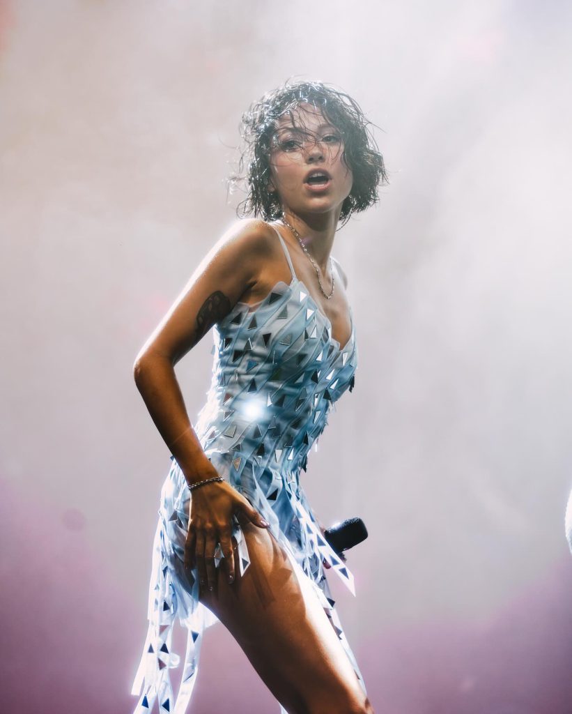 Zeynep Bastık smiles hot bikini