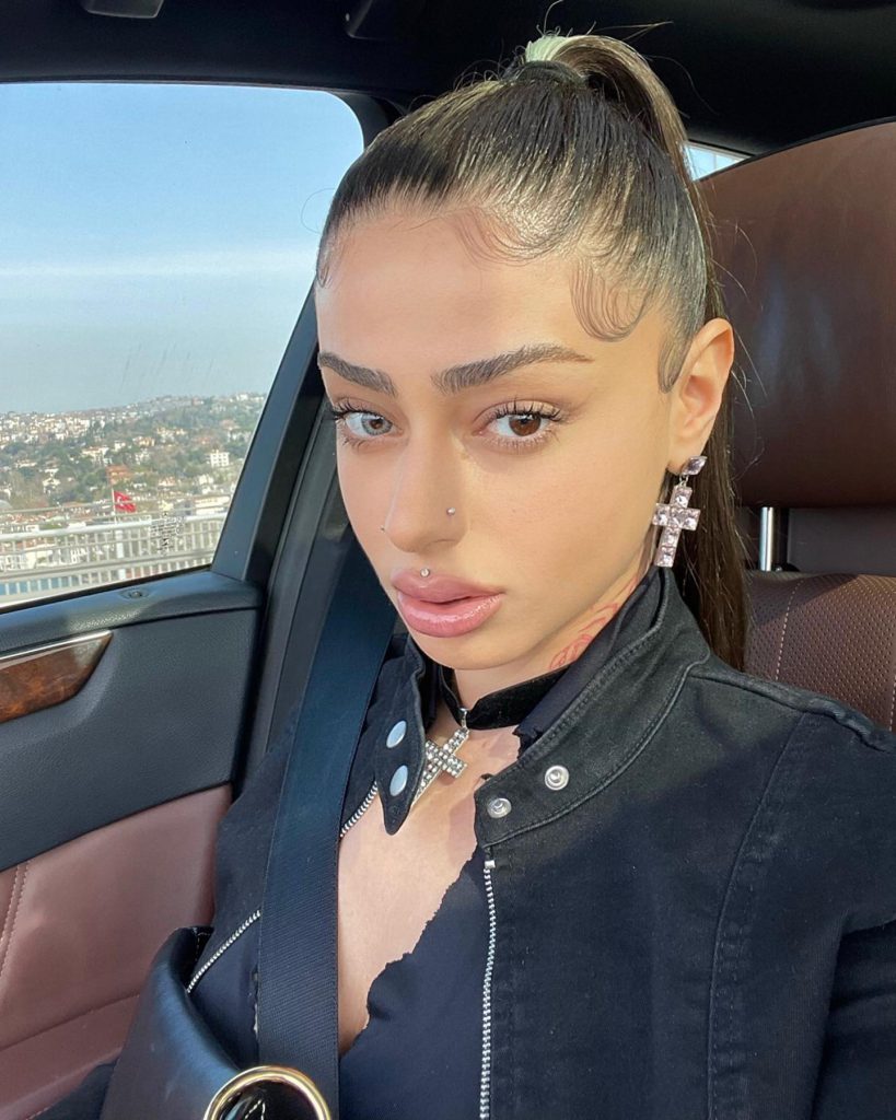 Alizade ardent hot pics