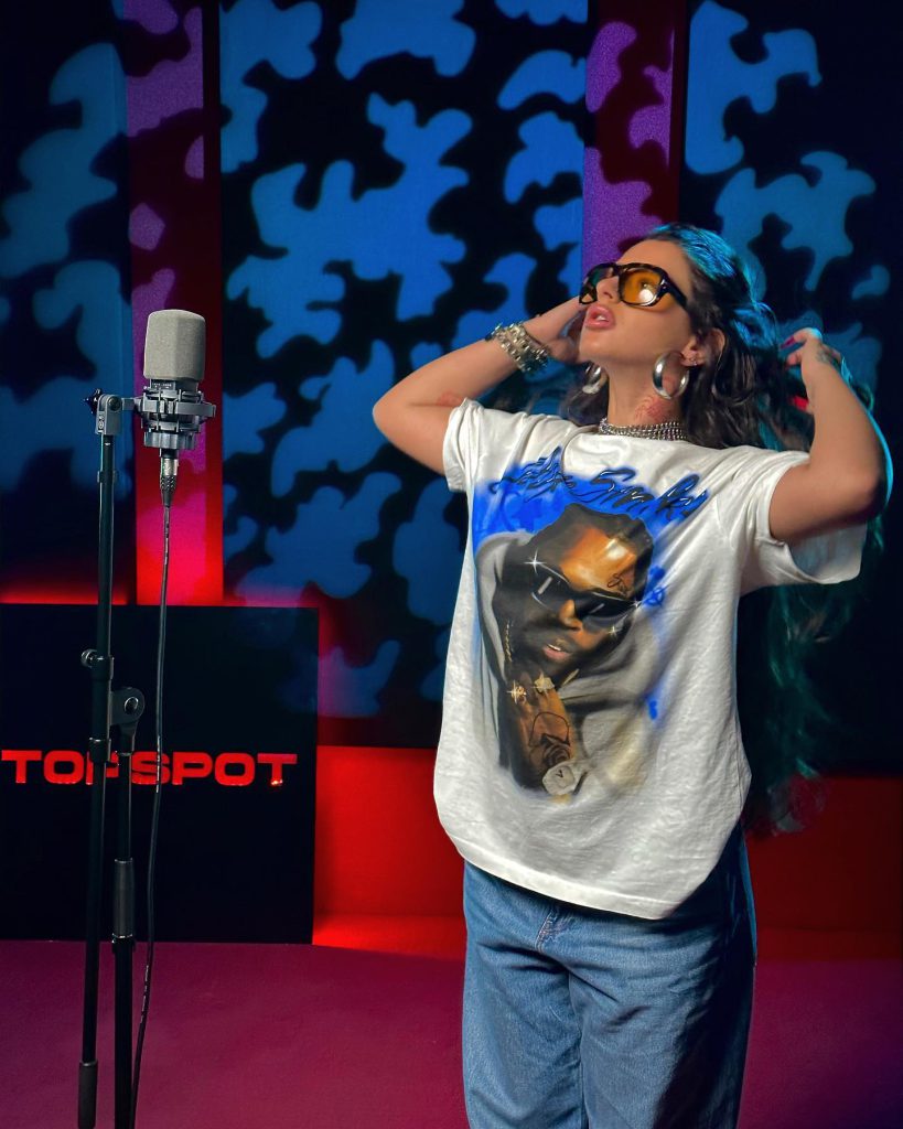 Alizade ardent pussy