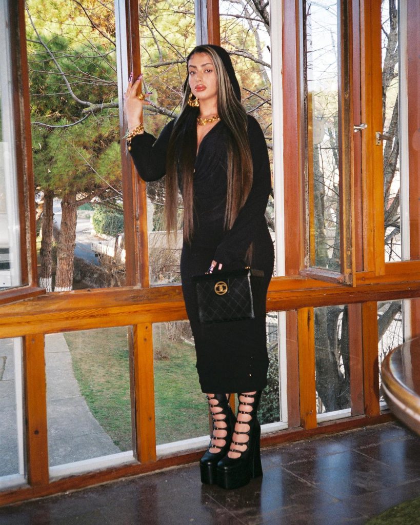 Alizade beautiful ass