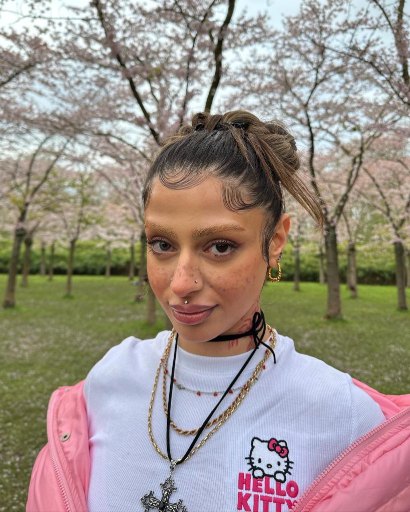 Alizade depicts fire hot pics