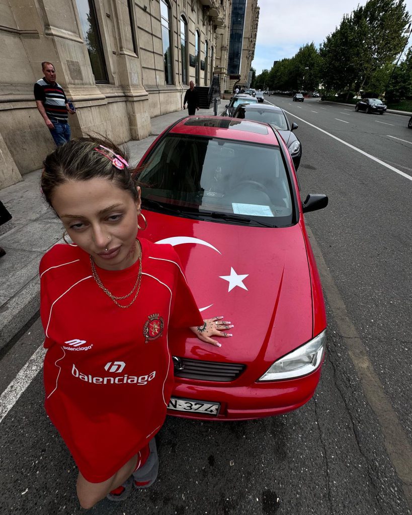 Alizade depicts fire porn