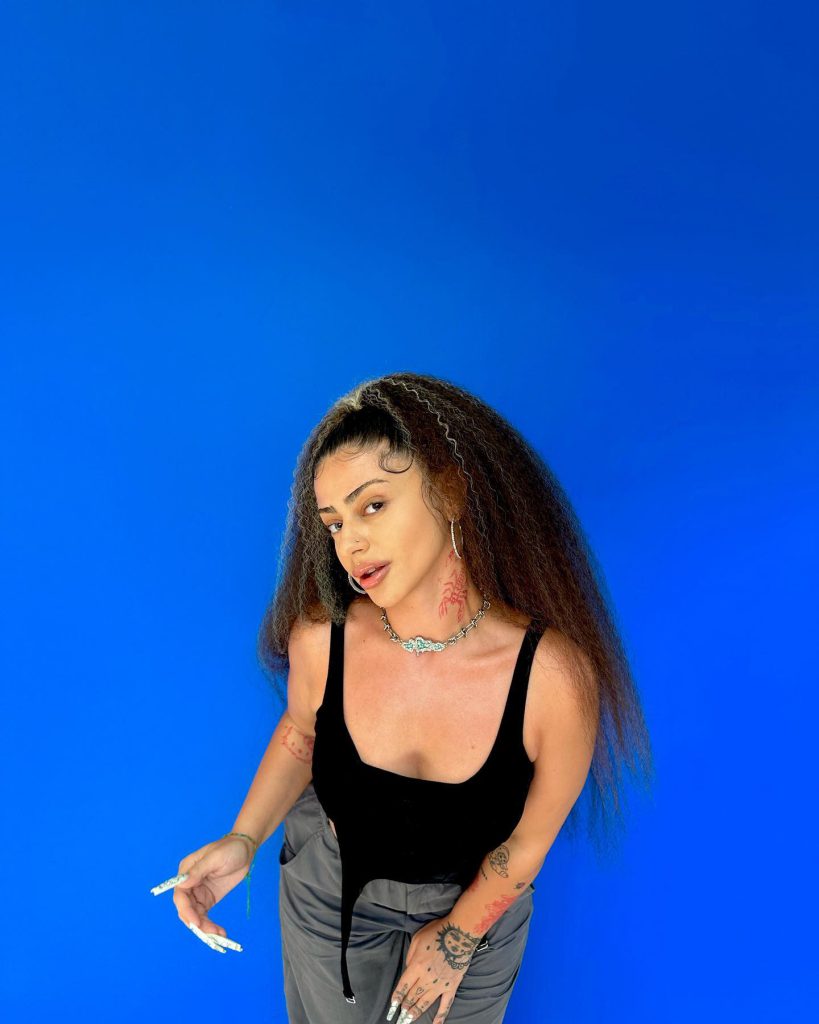 Alizade modeling bikini