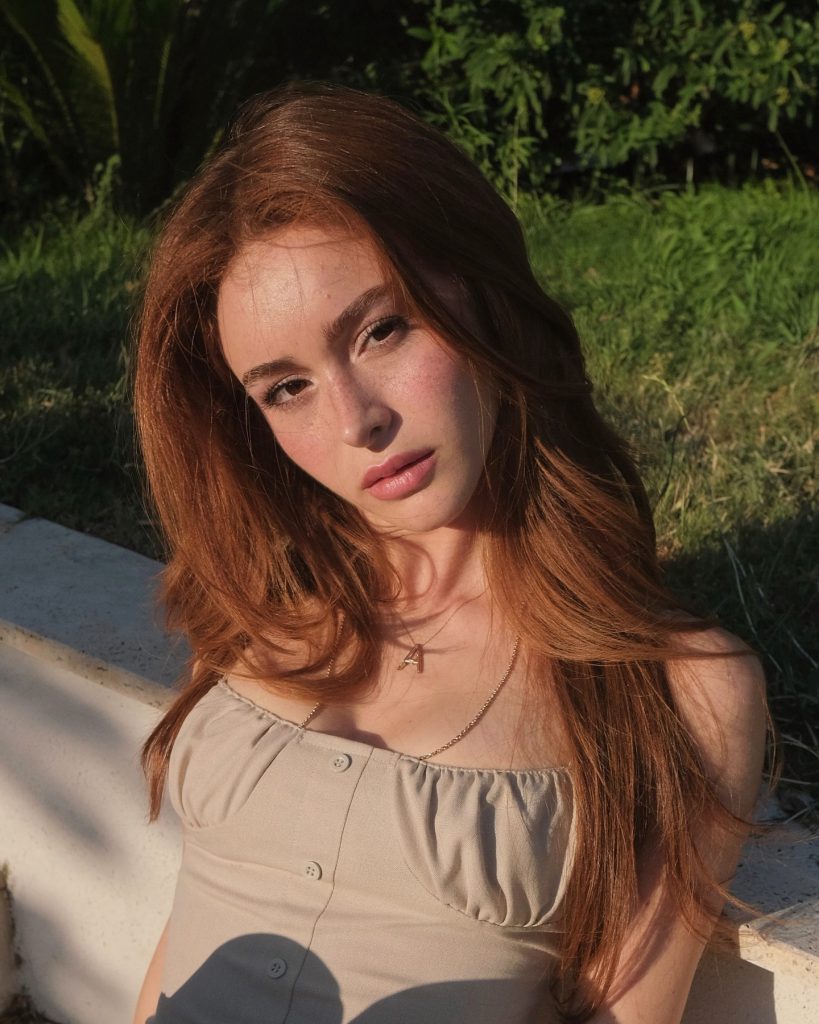 Asena Keskinci ardent ass