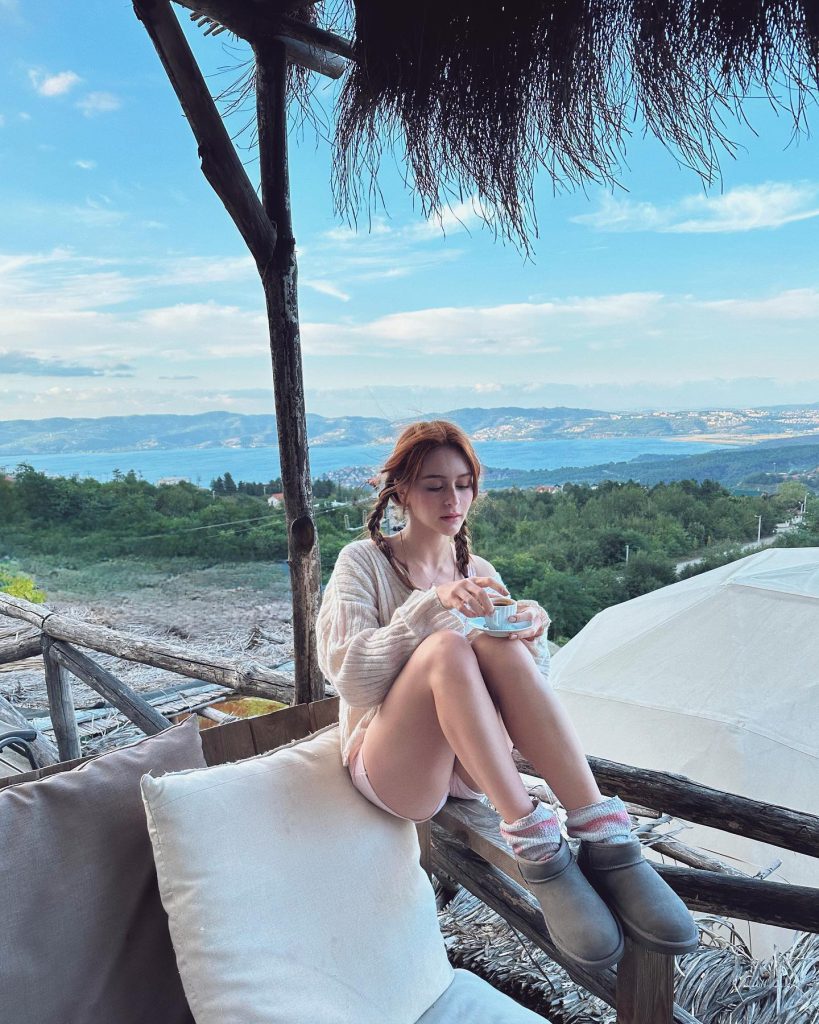 Asena Keskinci depicts fire hot pics